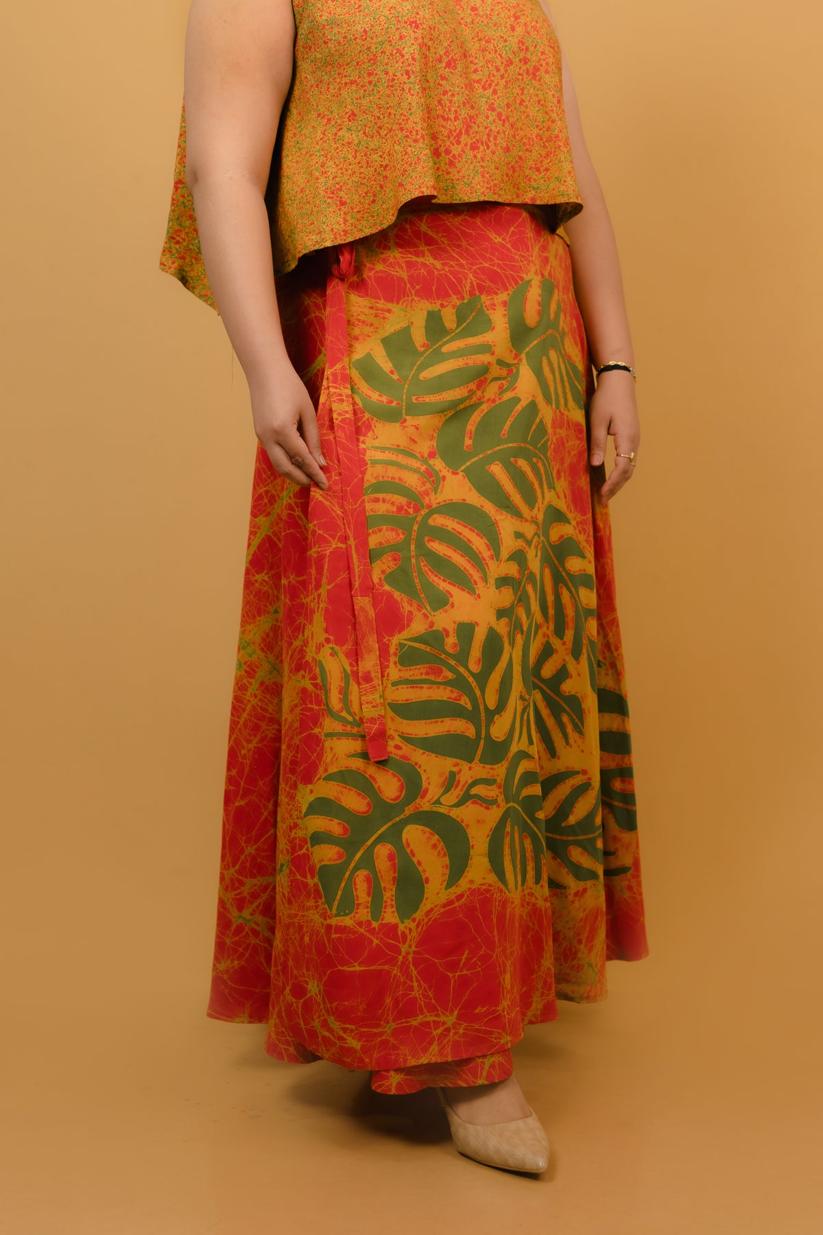 Red Sleveless Raparound Kit